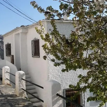 Appartamento Casa Mirador Bubion, Large Terrace & Amazing Views