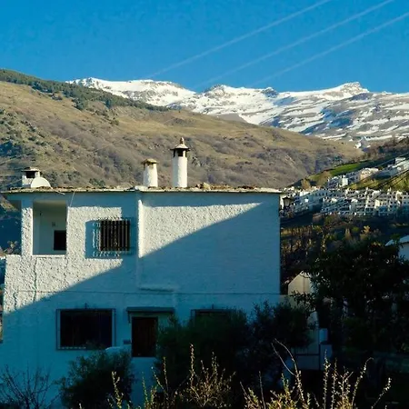 Appartamento Casa Mirador Bubion, Large Terrace & Amazing Views *