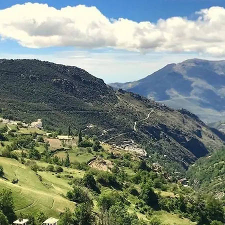 Appartamento Casa Mirador Bubion, Large Terrace & Amazing Views