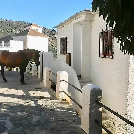 Casa Mirador Bubion, Large Terrace & Amazing Views Appartamento *